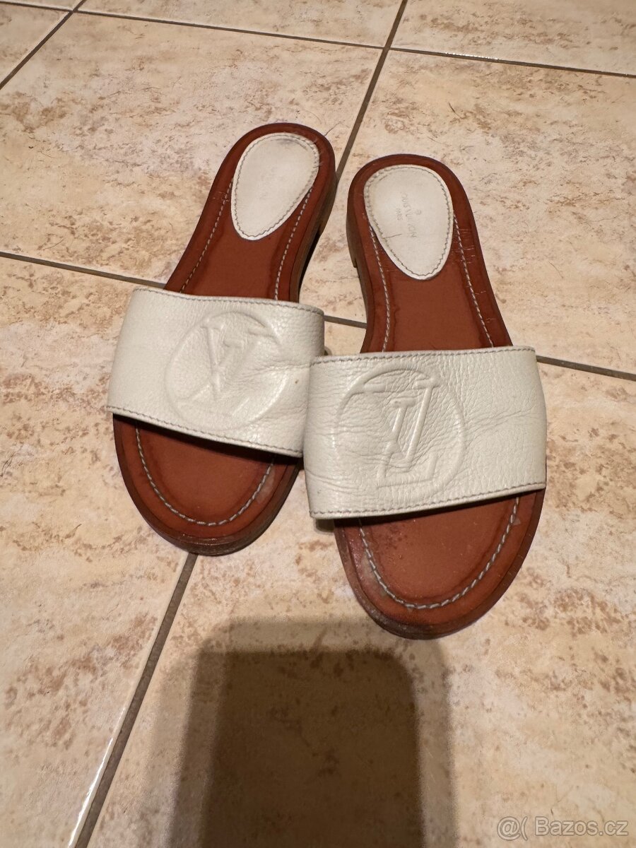 Pantofle LV 37