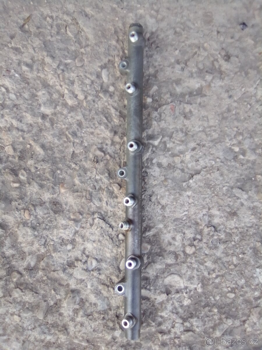 Bmw e39, e38, e53, e46 - Rail lišta paliva na M57.