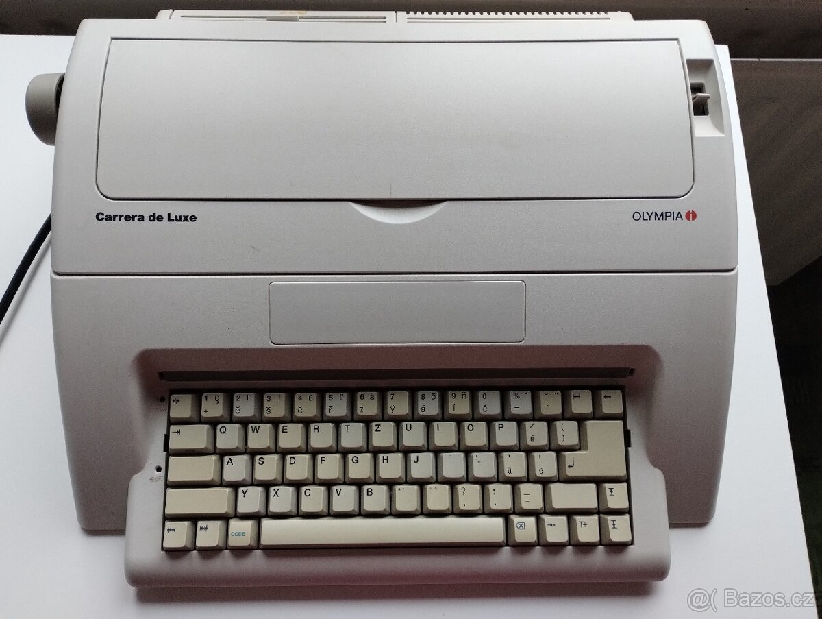 Psací stroj OLYMPIA Carrera de Luxe