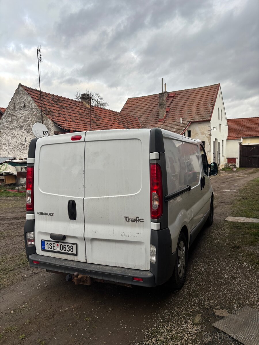 RENAULT TRAFIC 2008