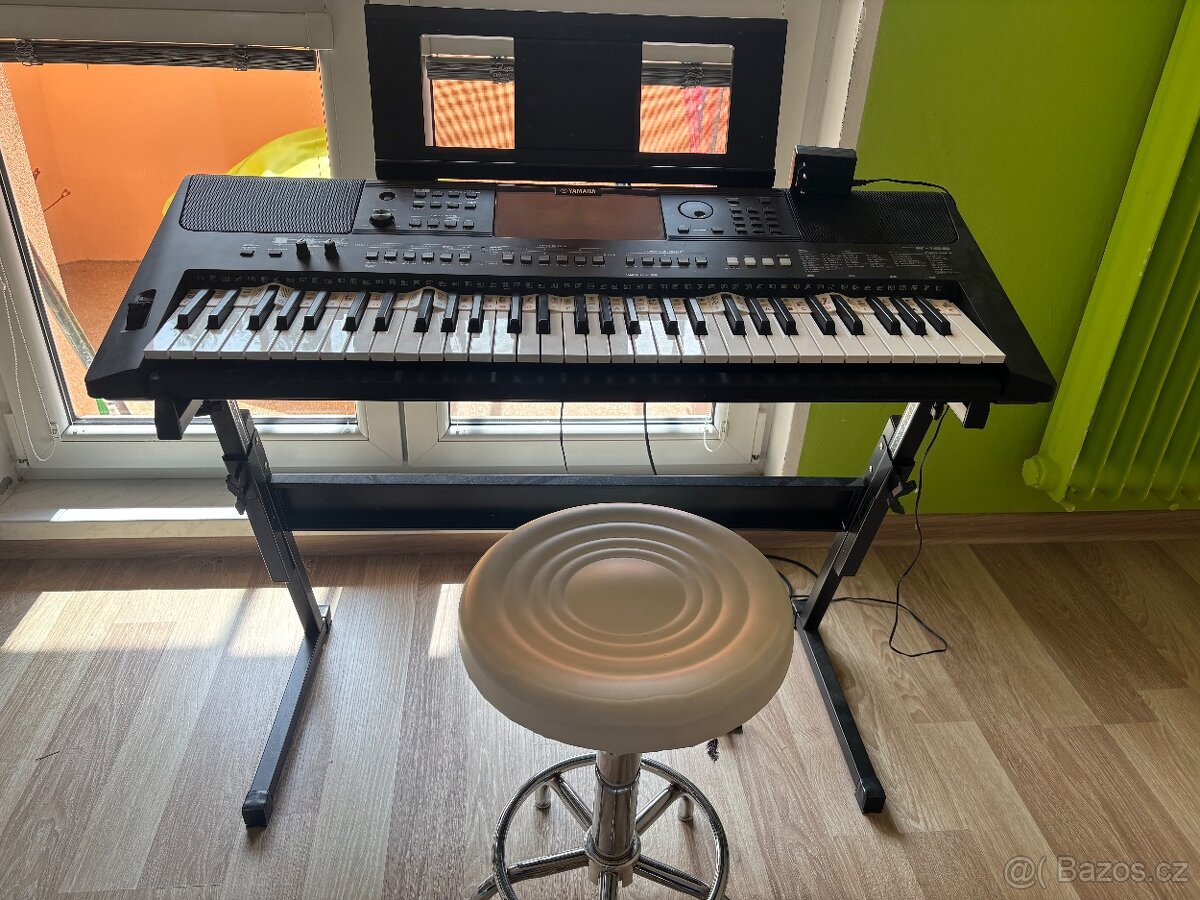 Klávesy Yamaha E463