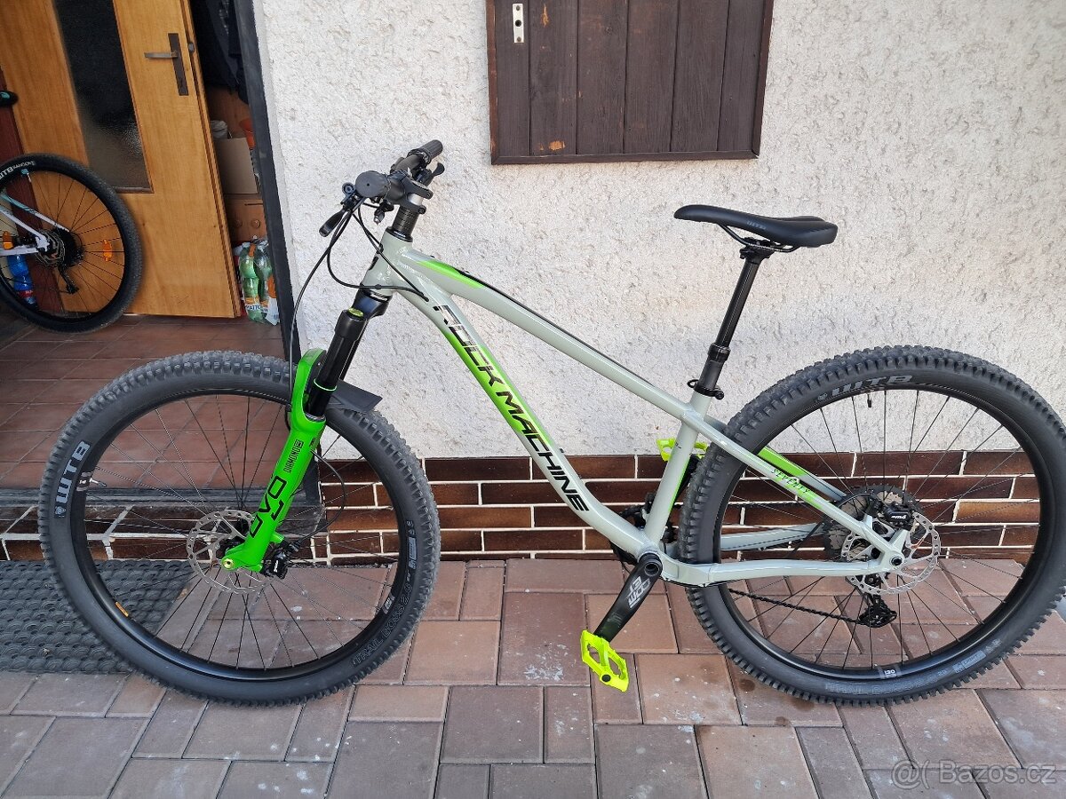 Horské kolo RockMachine