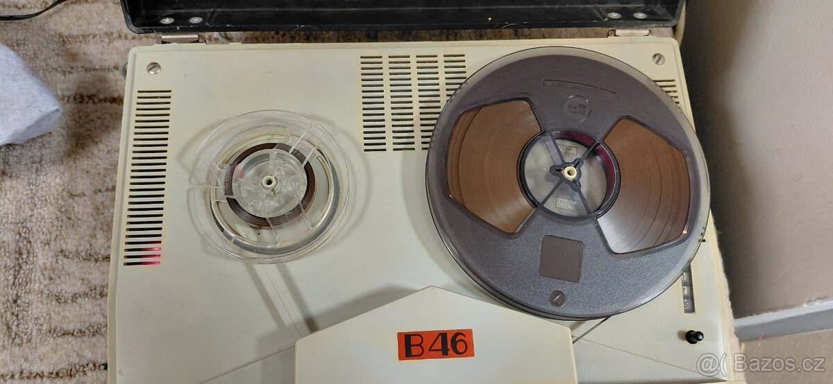 Tesla magnetofon stereo...b46.mechanicky funkční.