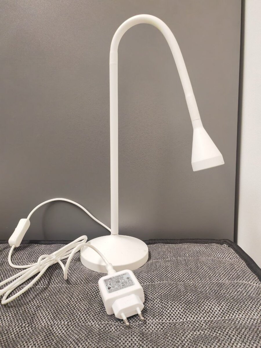 NÄVLINGE lampa