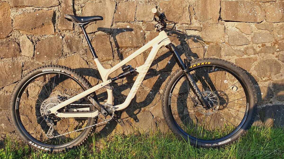 Canyon Spectral AL6 L 2023 - nový rám