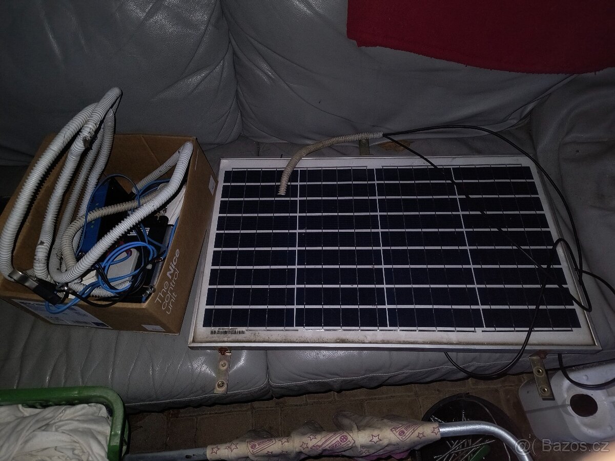 Solární set – panel + Victron regulátor + měnič 300W (komple