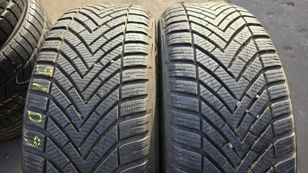 Zimní pneu 215/60/16 Vredestein