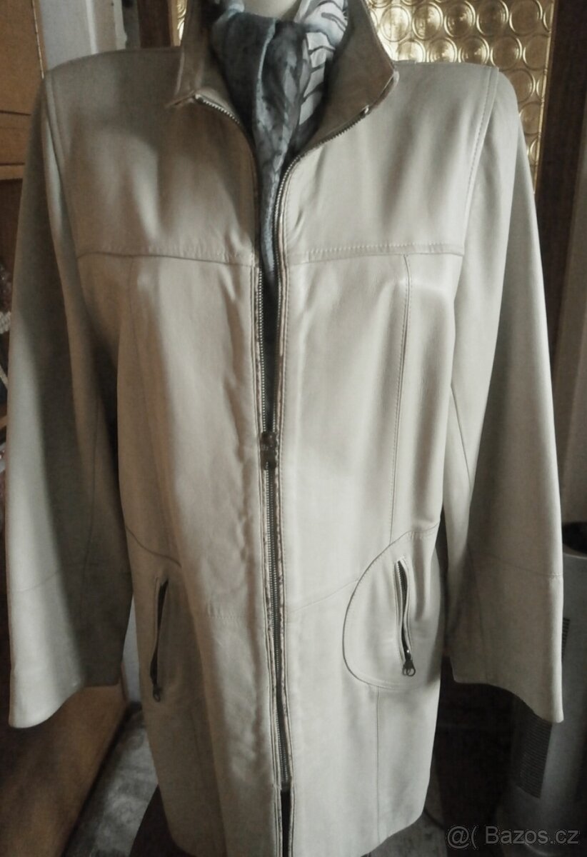 Dámský kožený kabát