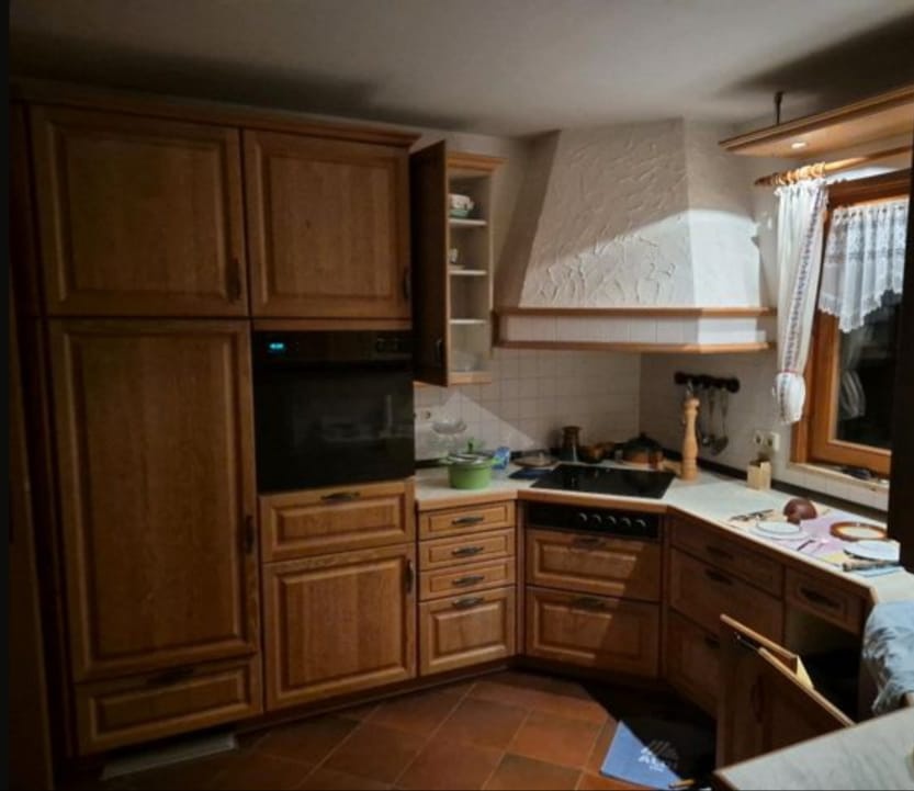 Dubová rustikální kuchyně se spotřebiči,5678