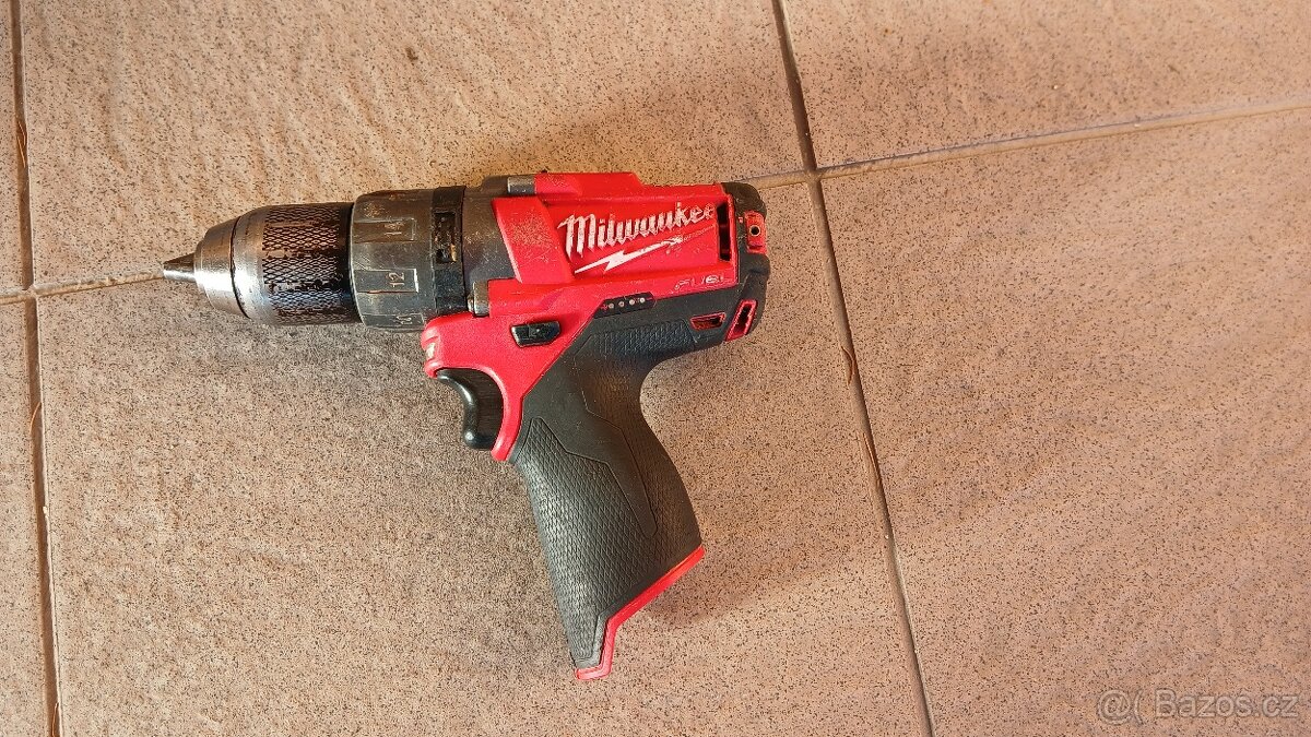 Aku vrtačka Milwaukee M12 CDD