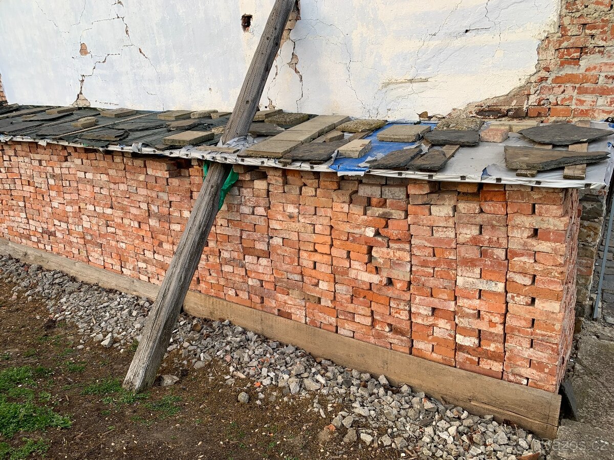 Očíštěné plné cihly