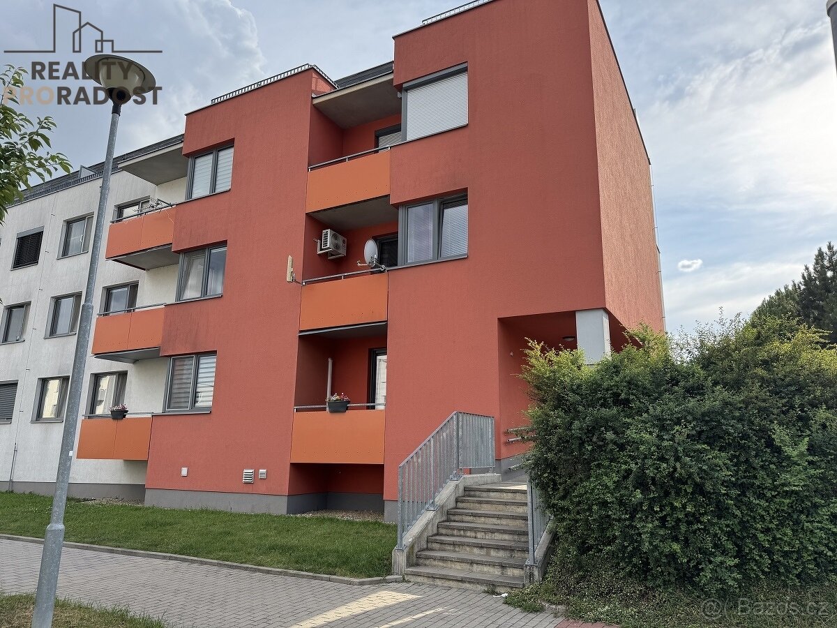 Pronájem bytu 2+kk, 54 m2, Slavkov u Brna