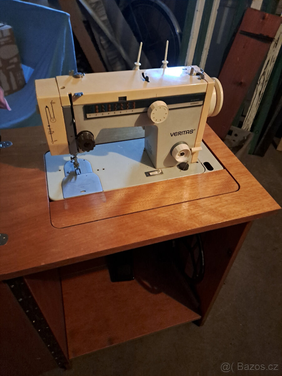 Šicí stroj VERITAS