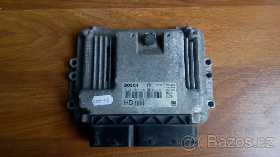 Řídící jednotka motoru Astra H Zafira B 1.9 CDTI
