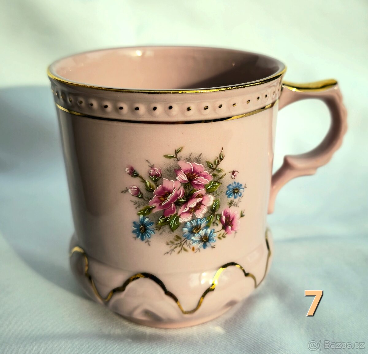 Růžový porcelán