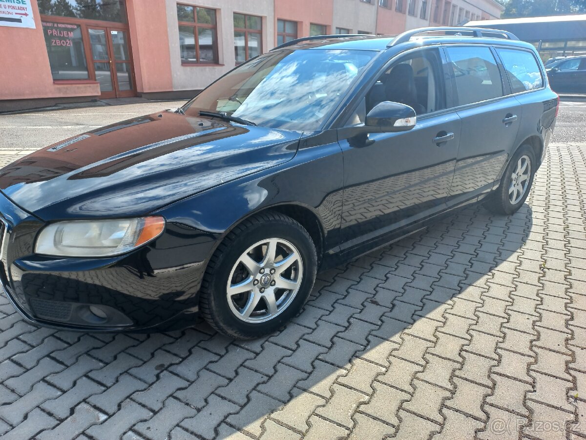 Volvo V70 D5 2.4