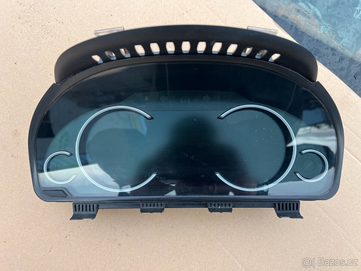 BMW F10LCi 530XD budíky LED cluster 9350404