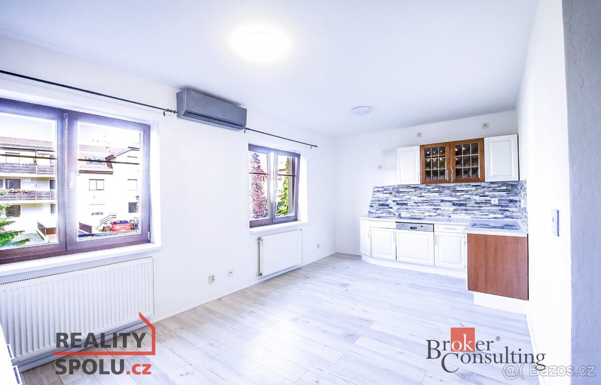Pronájem, byty/2+kk, 42 m2, Mezi Domy 752, 25242 Jesenice, P