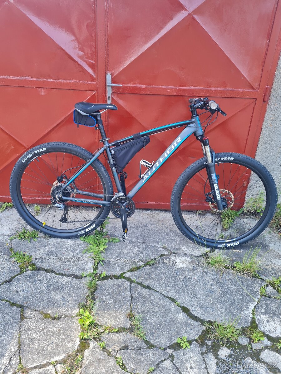 Autthor Pegas 29