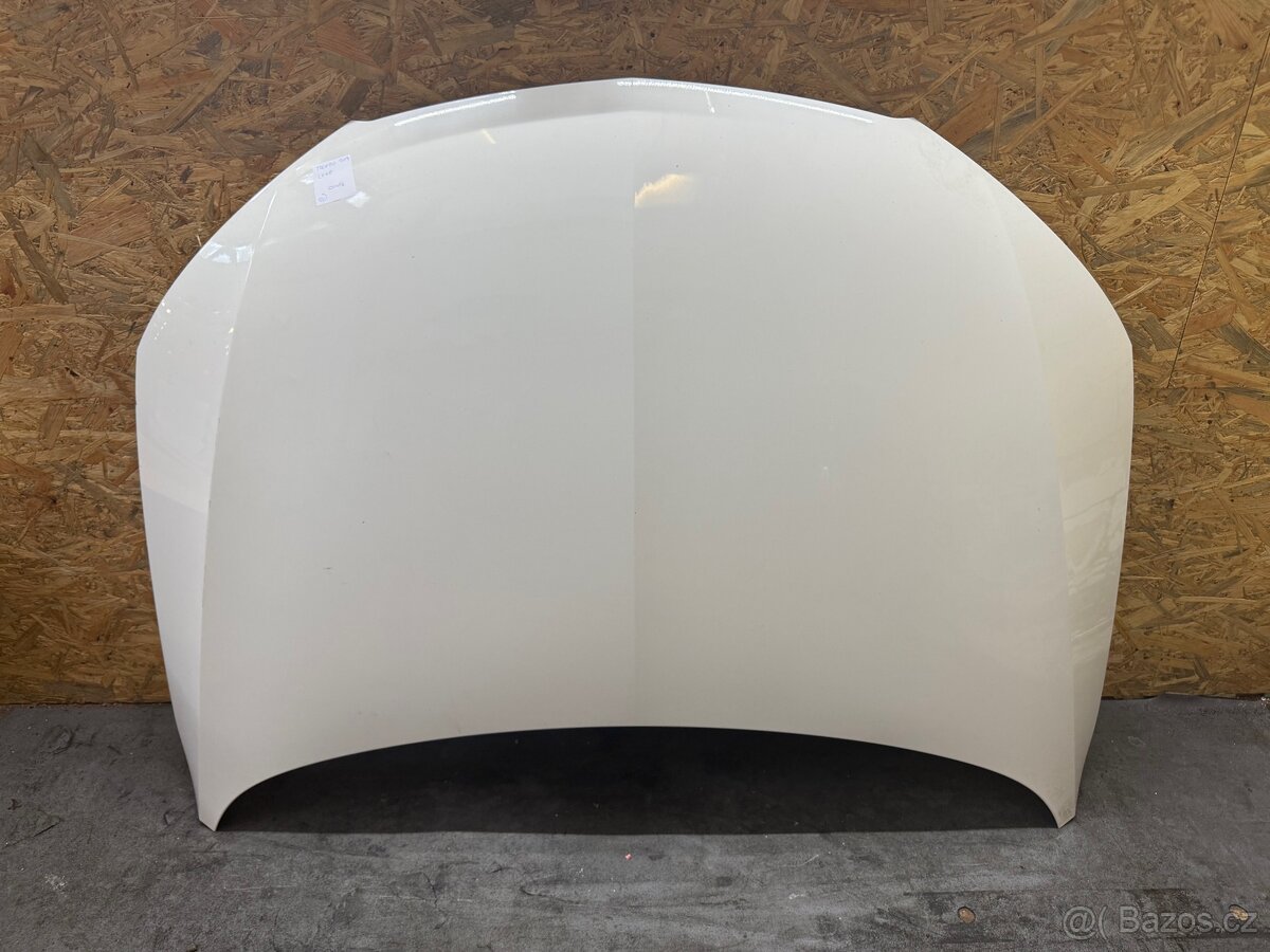 Kapota Seat Toledo 2014
