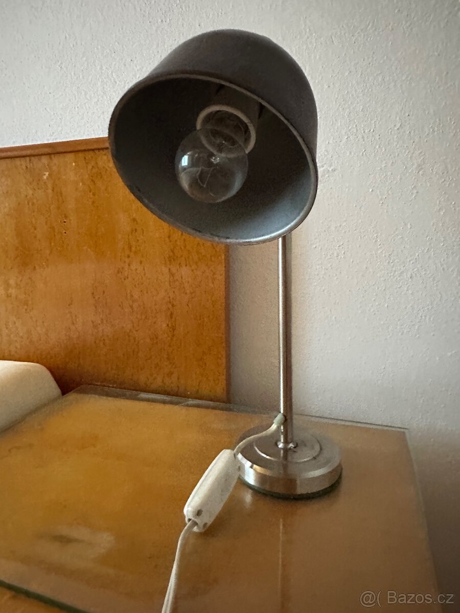 Retro lampička s chrom nohou/tělem- plně funkční