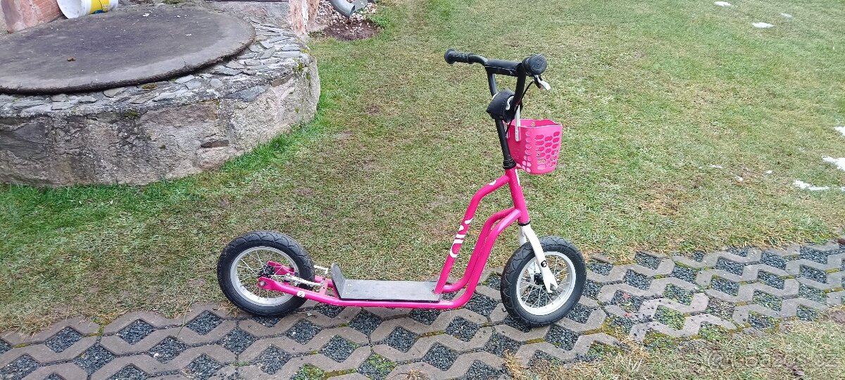 Koloběžka Yedoo Two