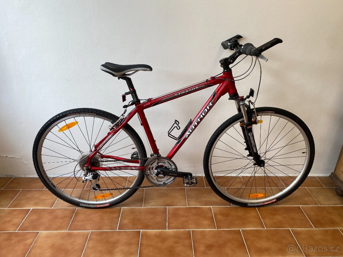 28" trekové kolo Author Stratos 2010 rám 18" v top stavu