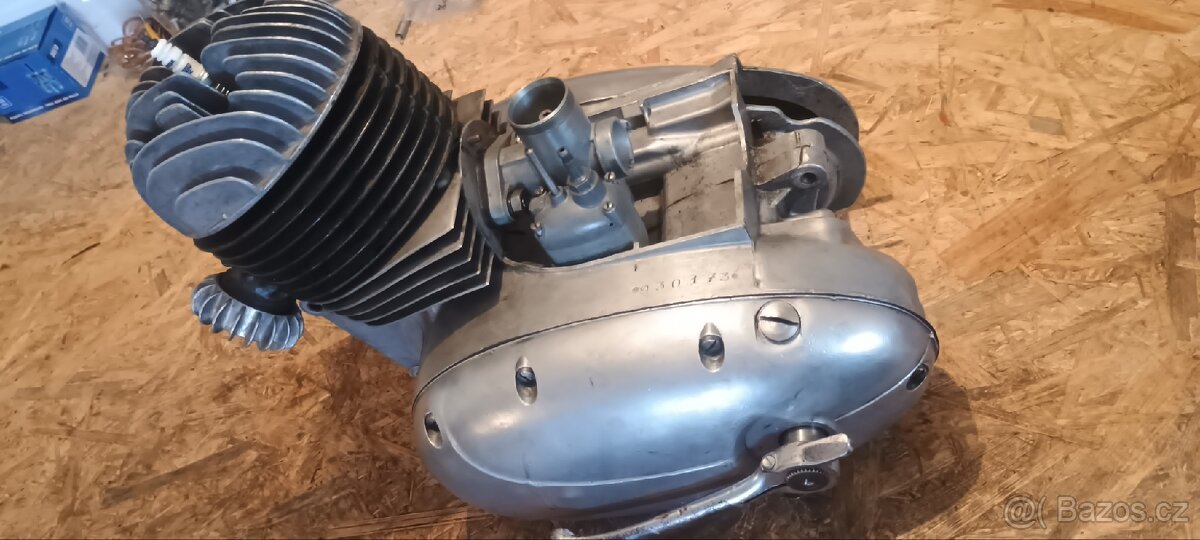Motor Jawa 125/355 Kompletní, plně pojízdný
