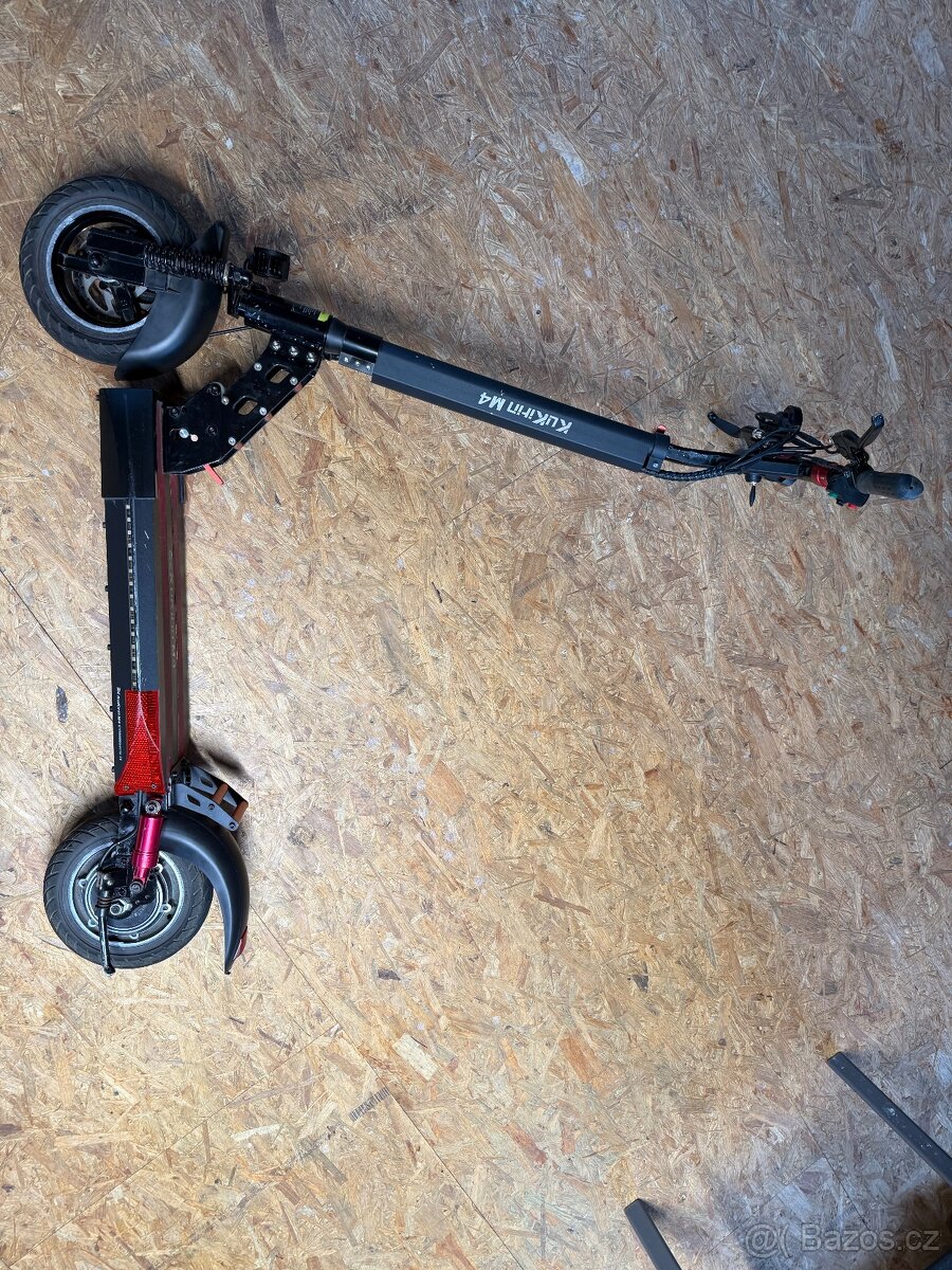 Elektrokoloběžka Kukirin M4