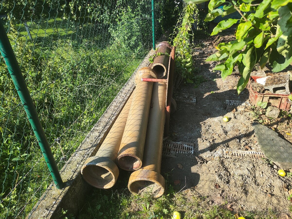 Kameninové potrubí (roury)