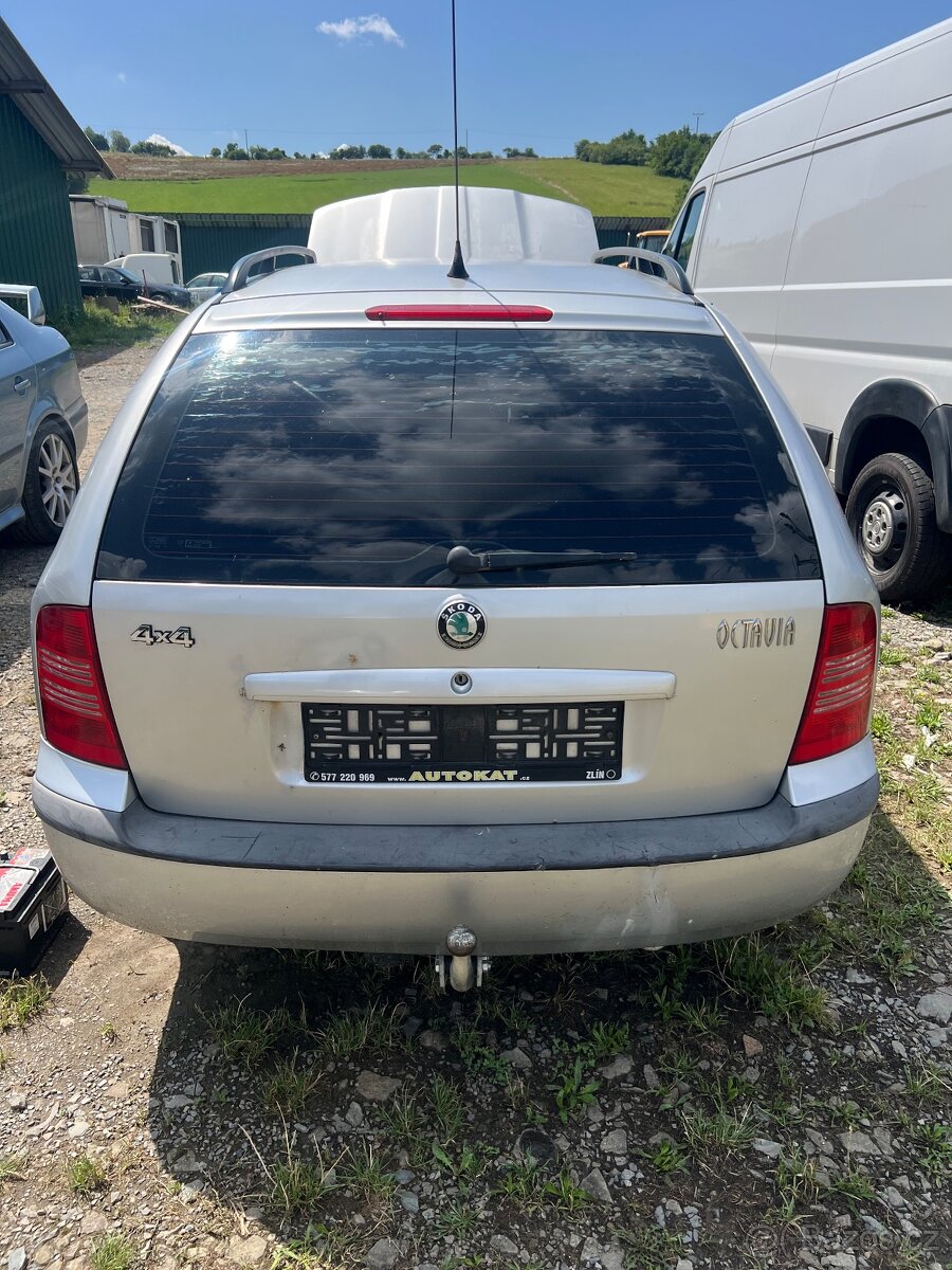 Páté dveře Octavia 1 combi