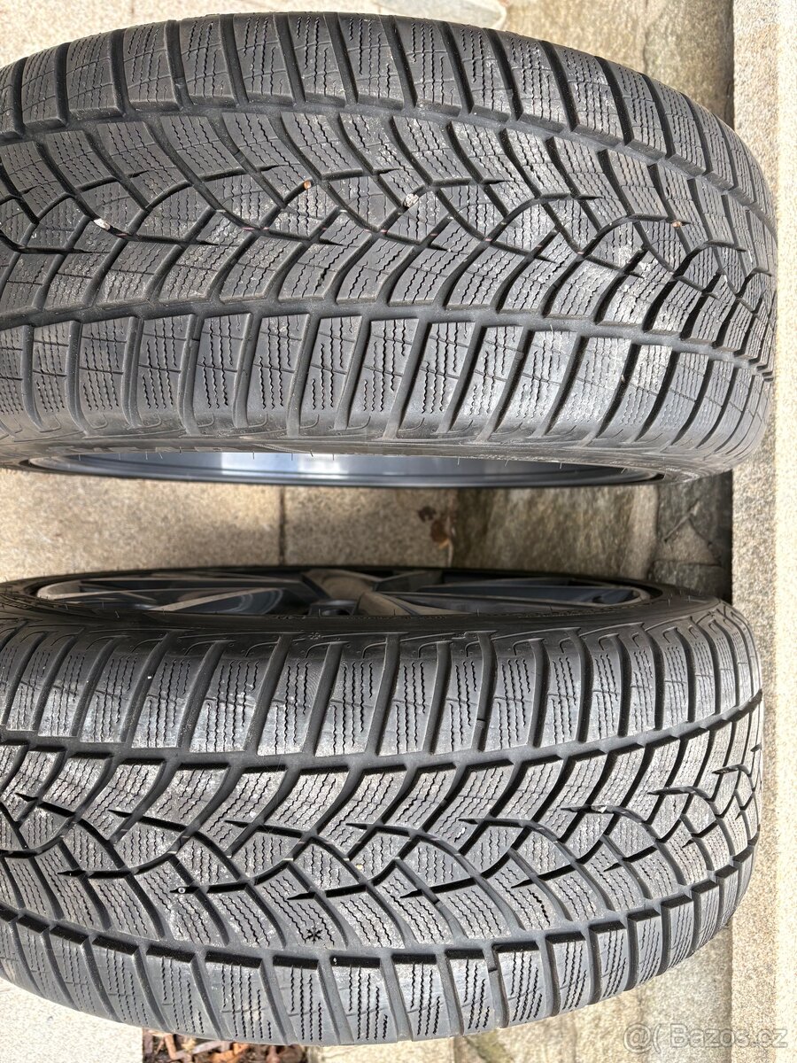 Zimni pneu 235/45/20 Goodyear
