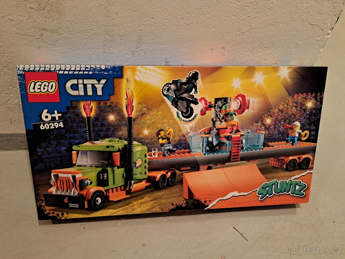 Lego 60294 Kaskadérský kamión