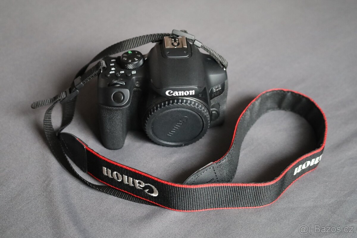 Canon EOS 850D jako nový