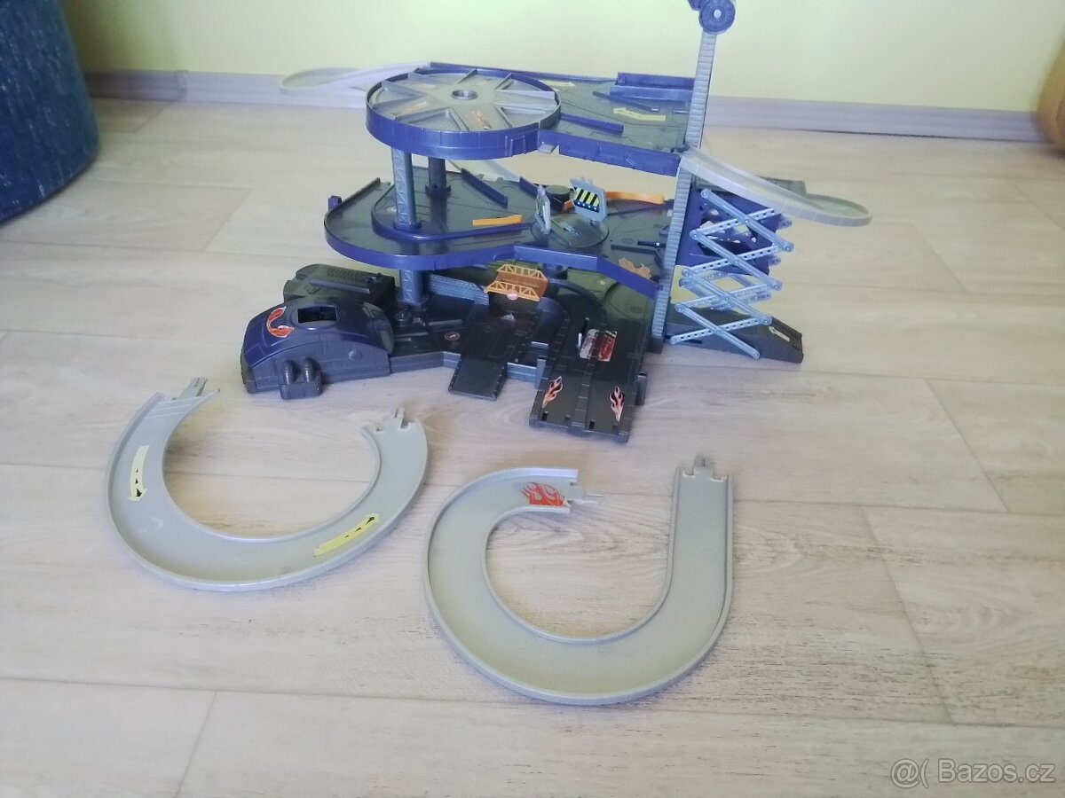Hot Wheels dráha