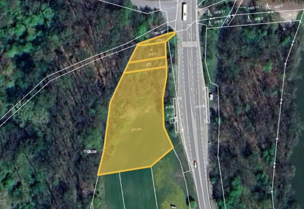 Prodej podílu 4/70 pole 197 m², Hluboká nad Vltavou