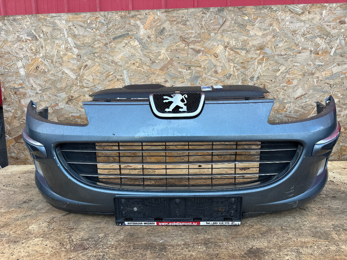 PRODÁM PŘEDNÍ NÁRAZNÍK PEUGEOT 407