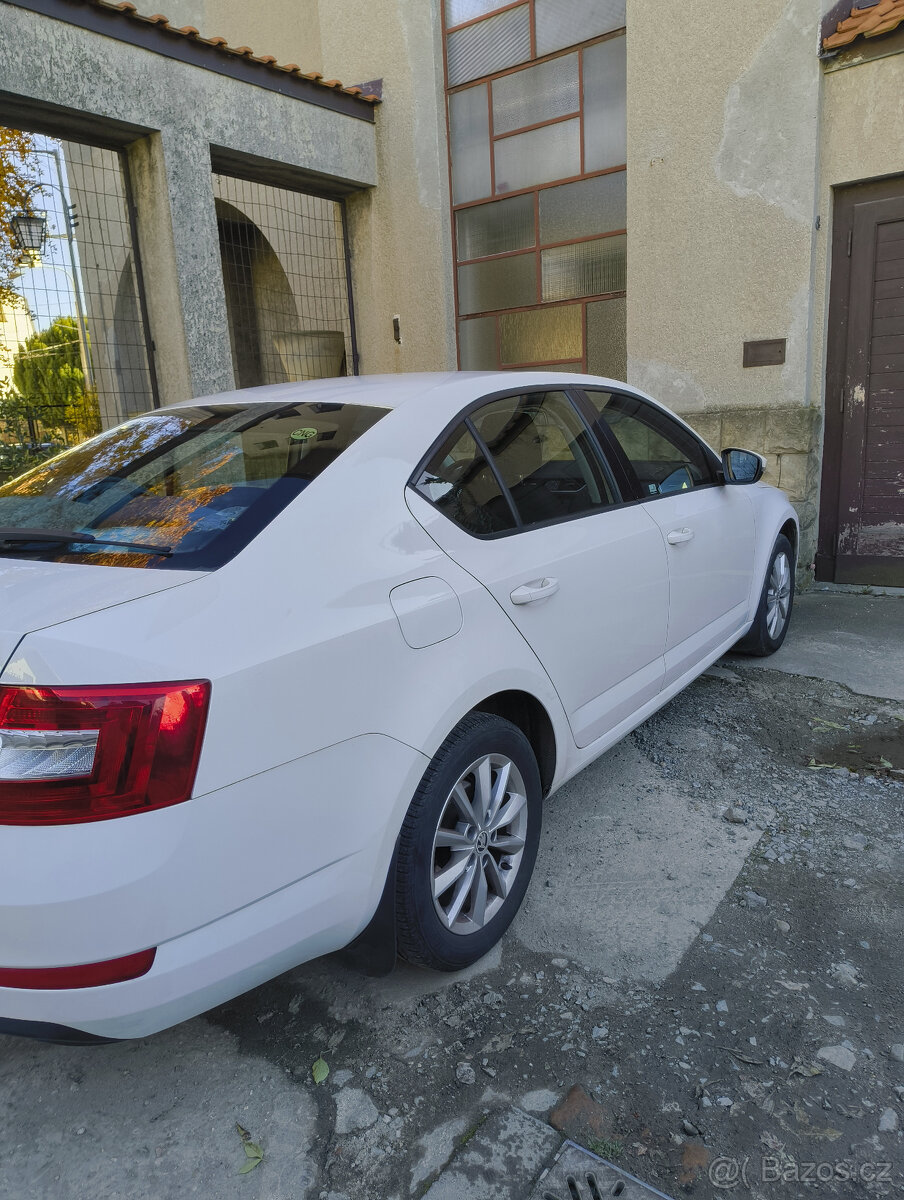 Škoda Octavia 1.4 tsi Gtec pravidelné servisy a Výborný stav