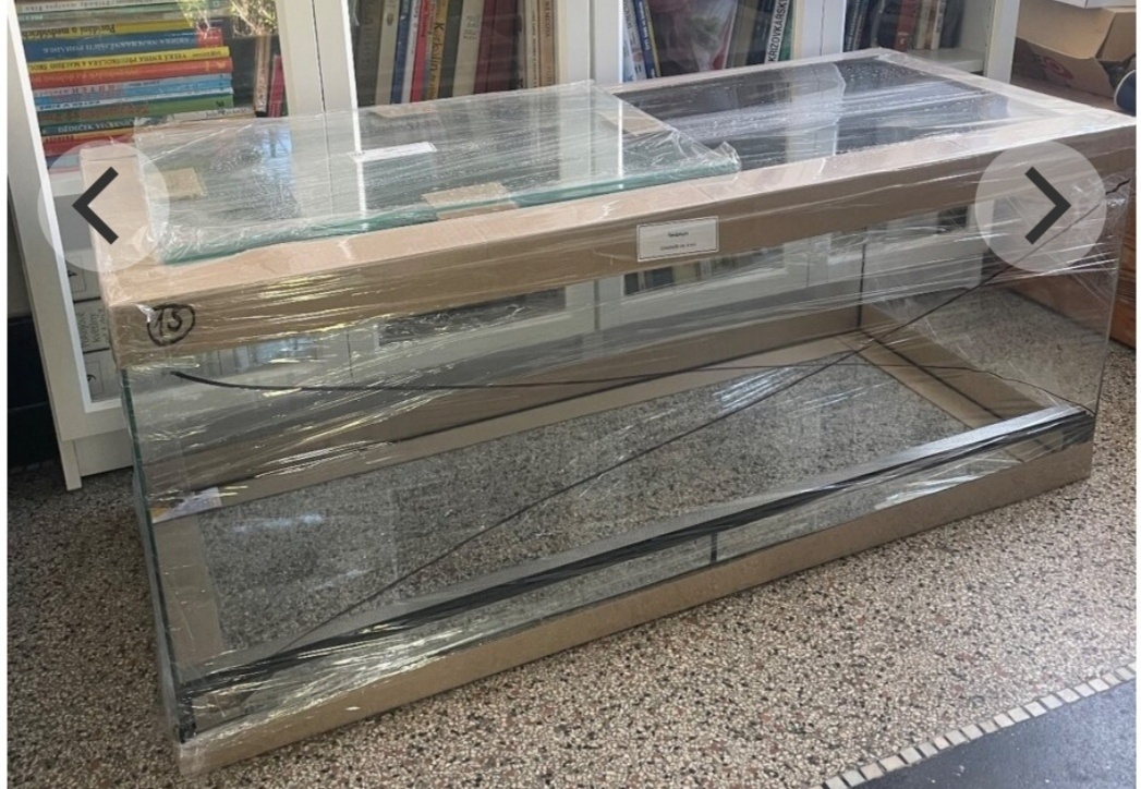LTerárium nové 100x40x40 .Vhodné pro agamy, želvy hady. Síla