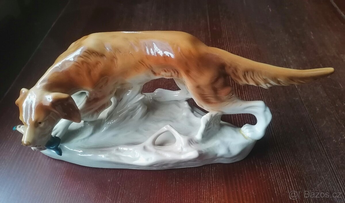 Lovecký pes s kačerem