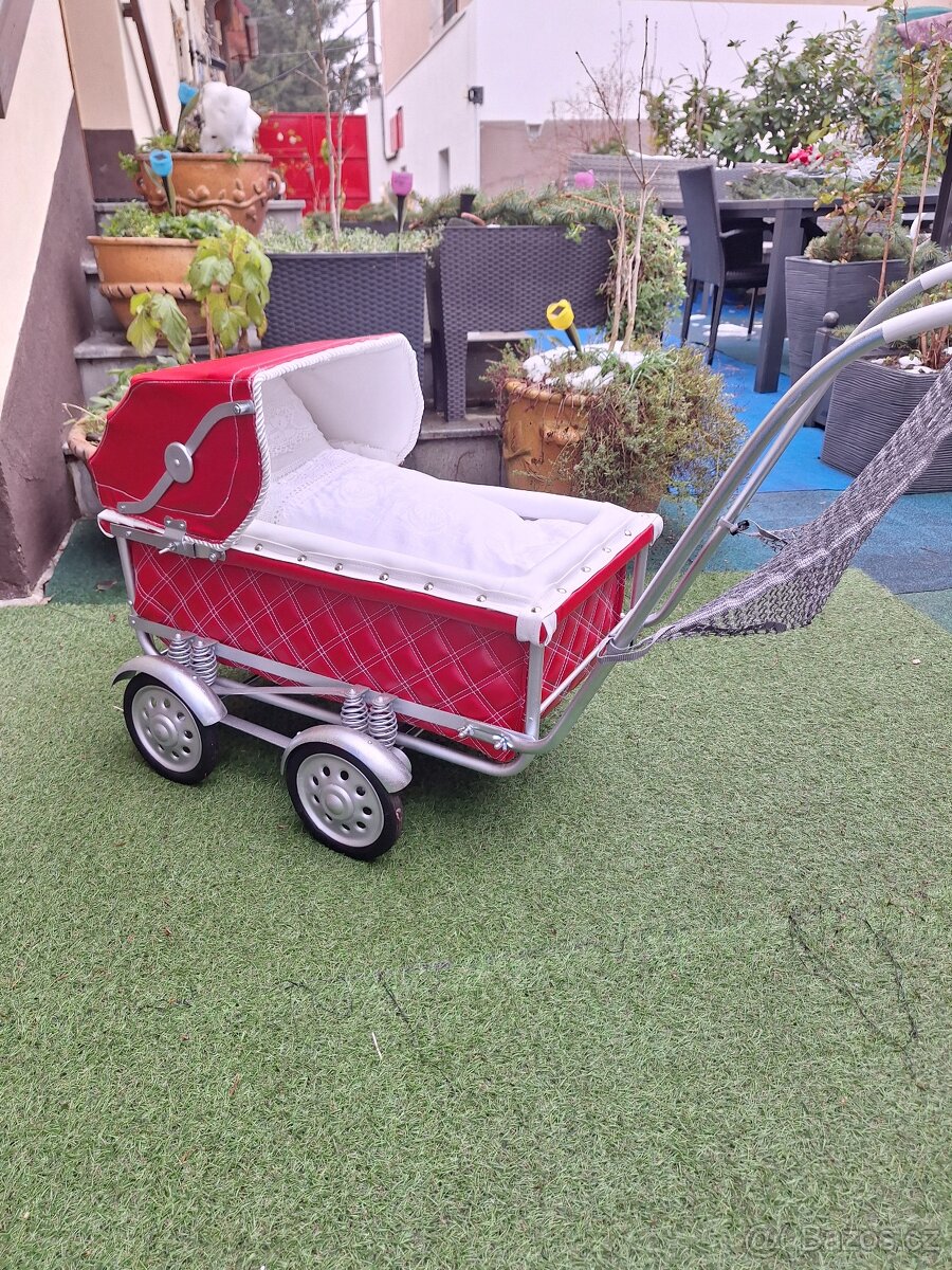 RETRO KOČÁREK LIBERTA osmipérák pro panenky