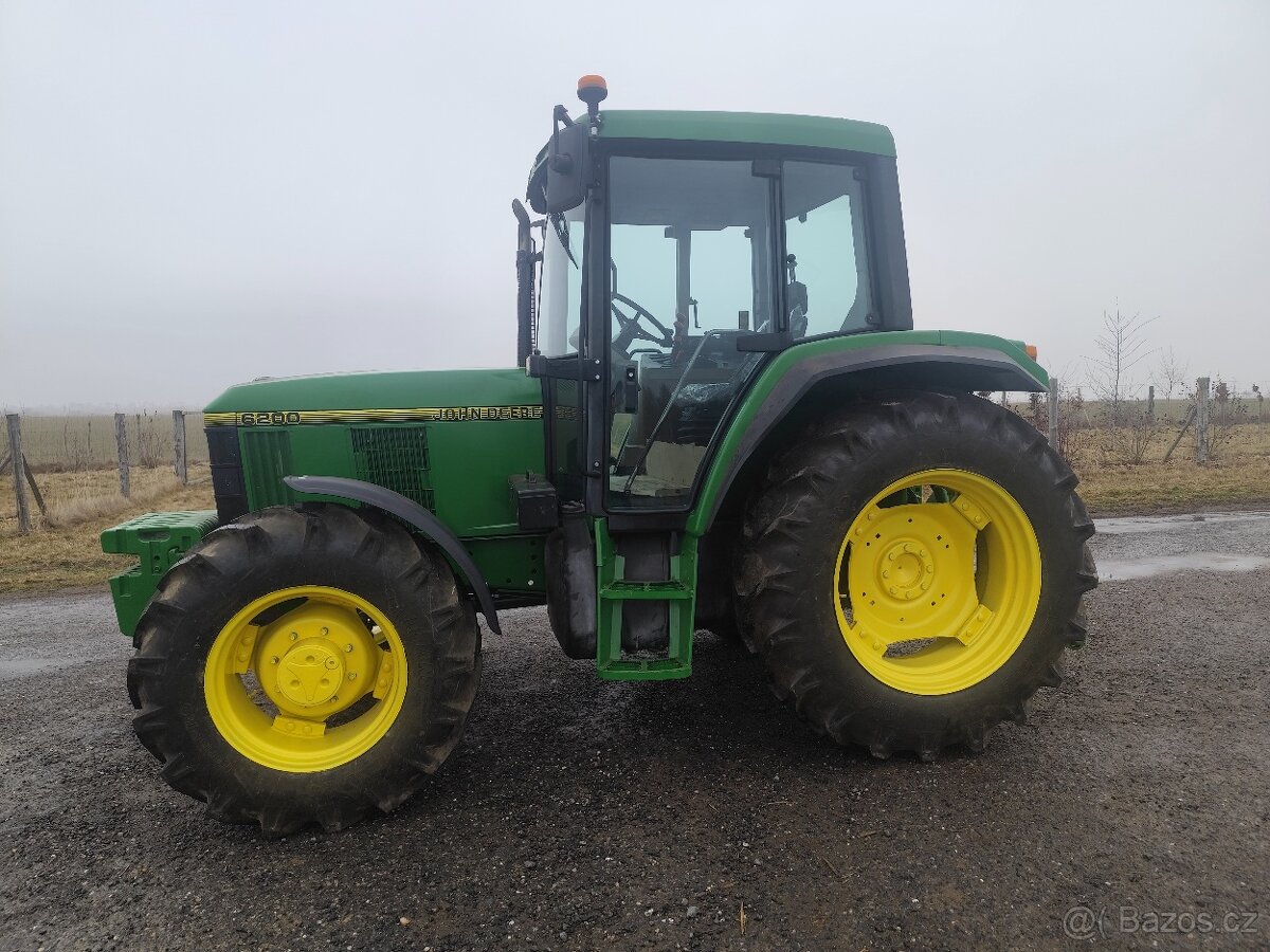 Traktor John Deere 6200