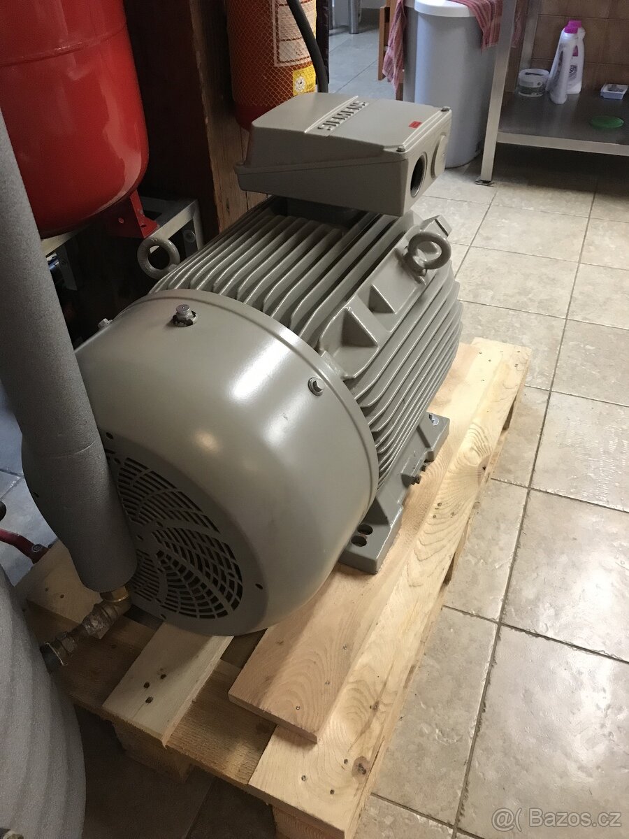 asynchronní generátor siemens 30 KW