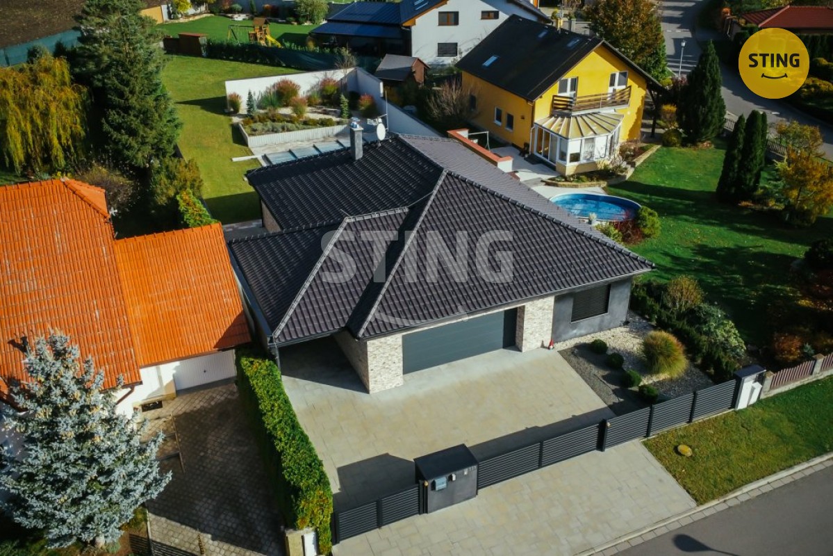 Bungalov 3+kk s garáží a zahradou 1090 m2, Želatovic, 128830