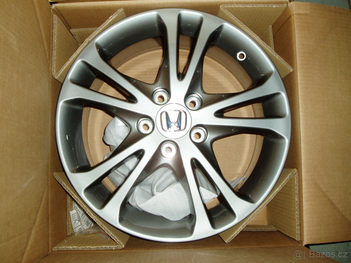 Honda Accord alu kola rozteč 5x114,3 s letními pneu 30%