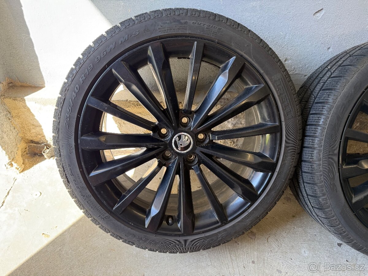 Prodám originální 19” kola Škoda Superb Vega + zimní pneu Pi