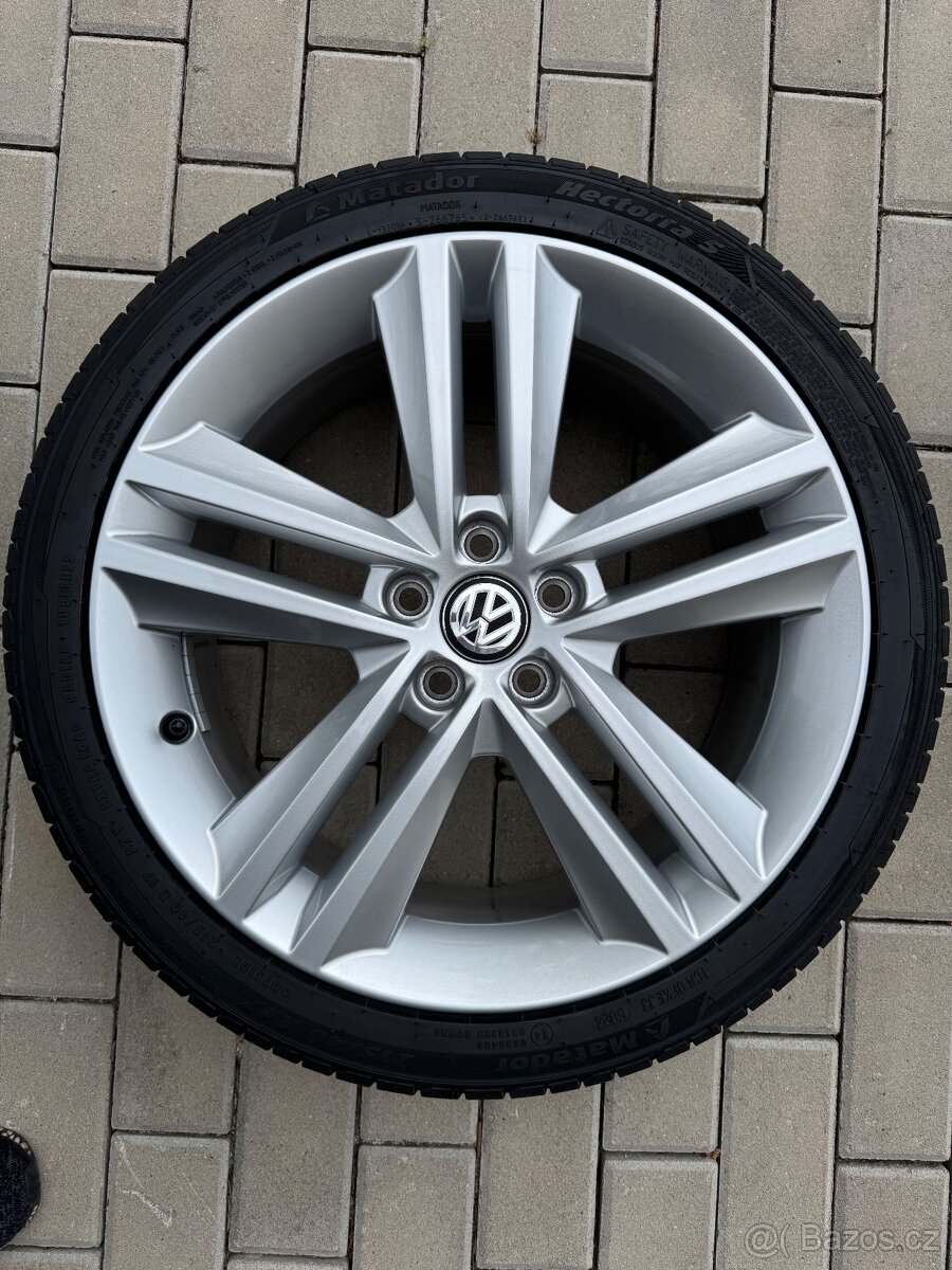 Alu kola 17” 5/100 originál Škoda nové + pneu 215/40/17