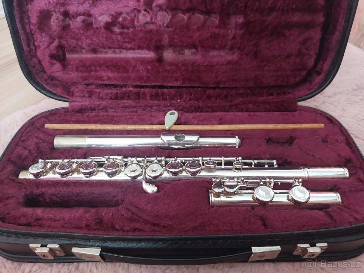 Příčná flétna Amati Maestro C512 postříbřená