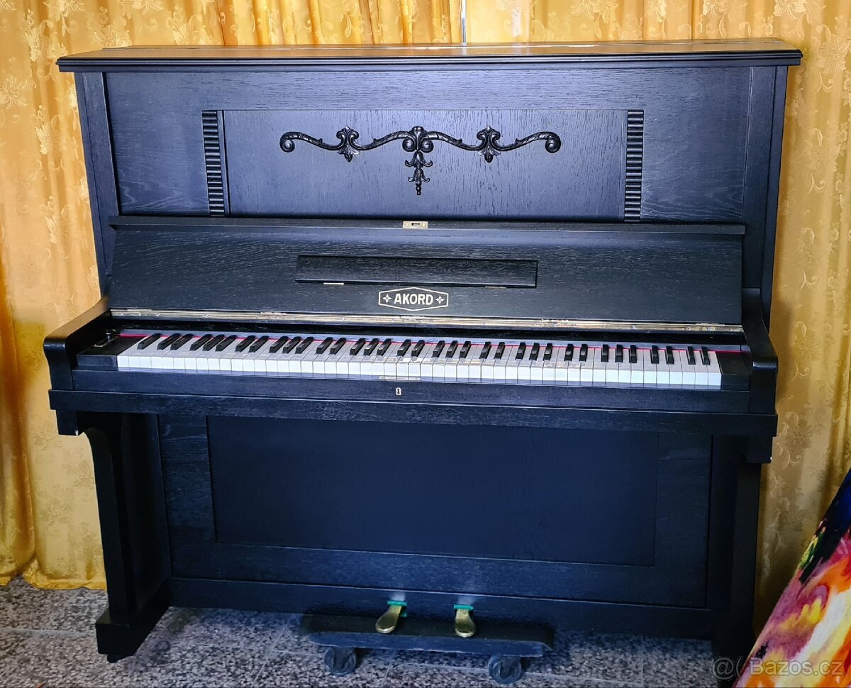 Pianino Akord