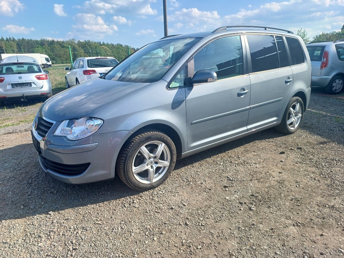 VW Touran, 2.0TDI, DSG, ALU, tažné